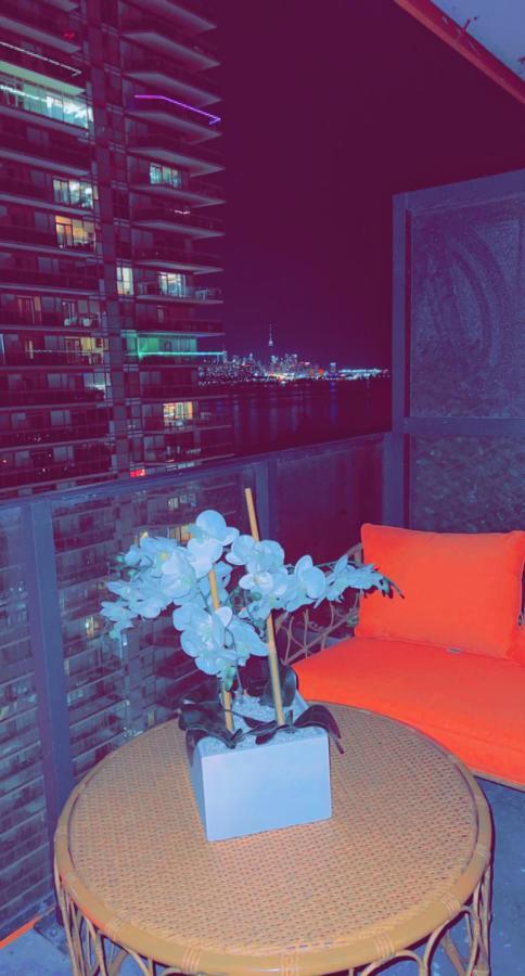 Luxury 2 Bedroom Condo Τορόντο Εξωτερικό φωτογραφία